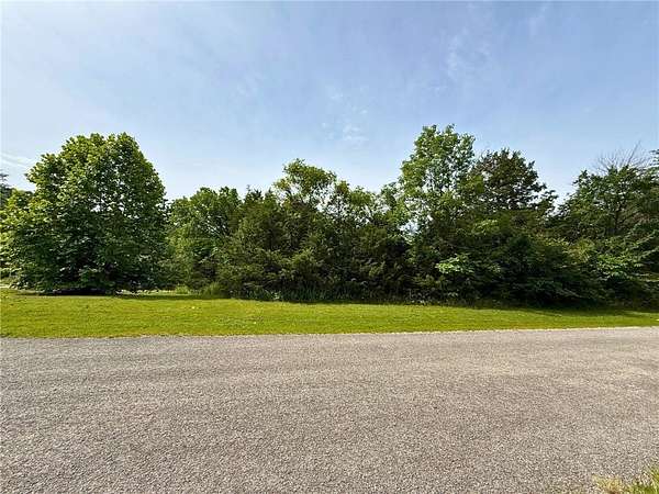 0.69 Acres of Commercial Land for Sale in Holiday Island, Arkansas