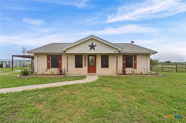 13.3 Acres of Land with Home for Sale in Troy, Texas