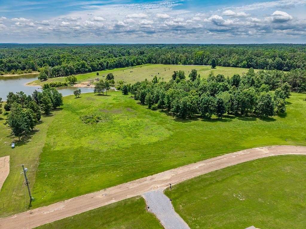 8.9 Acres of Residential Land for Sale in Batesville, Mississippi
