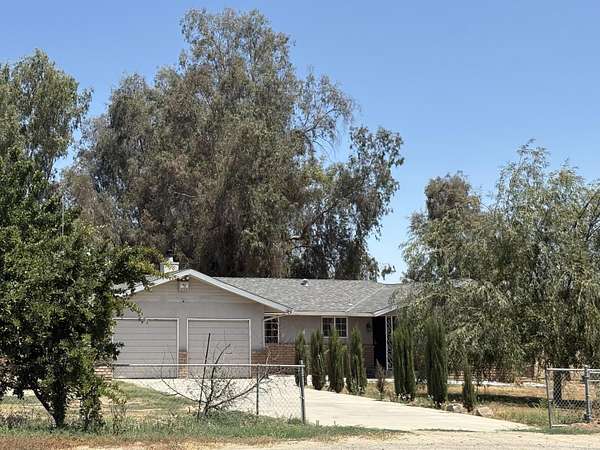 5.16 Acres of Land with Home for Sale in Lemoore, California