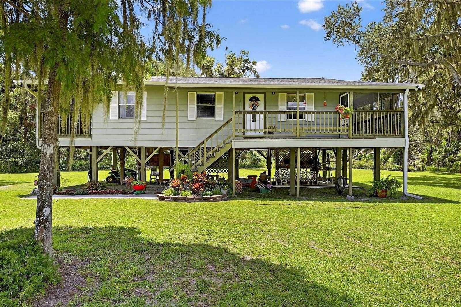 2.5 Acres of Land with Home for Sale in Lithia, Florida