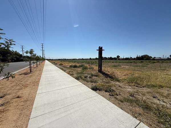 9.48 Acres of Residential Land for Sale in Corcoran, California