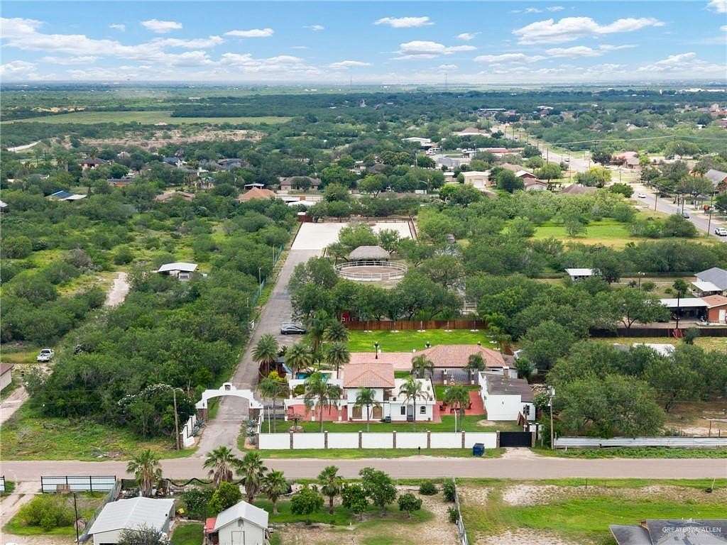 3 Acres of Improved Commercial Land for Sale in Penitas, Texas