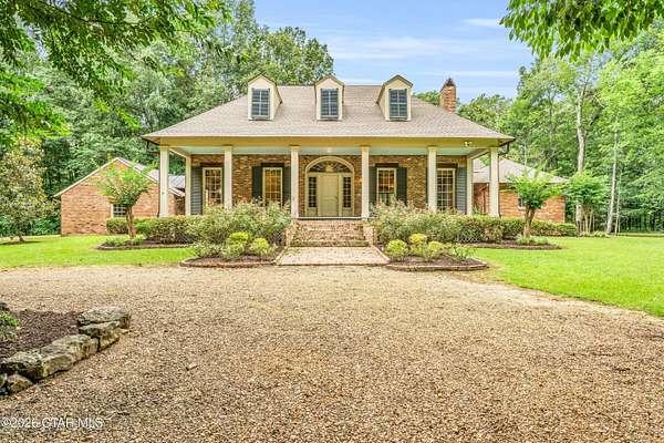 5.6 Acres of Land with Home for Sale in Columbus, Mississippi