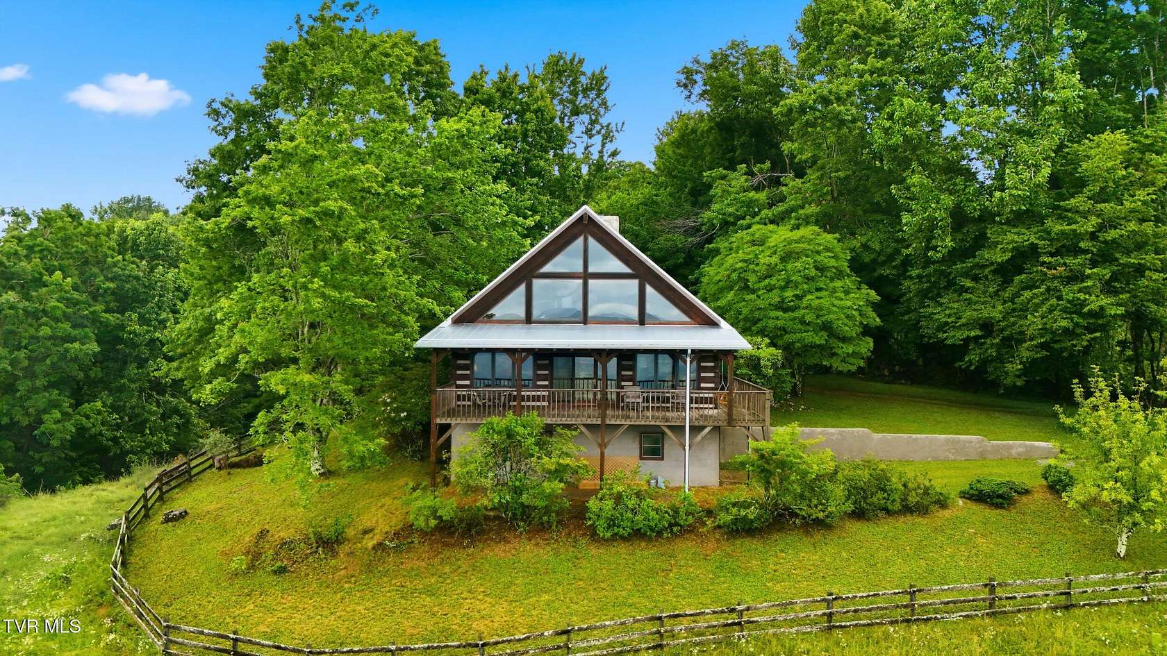 16.4 Acres of Land with Home for Sale in Trade, Tennessee