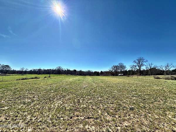 6.22 Acres of Land for Sale in Jeffersonville, Georgia