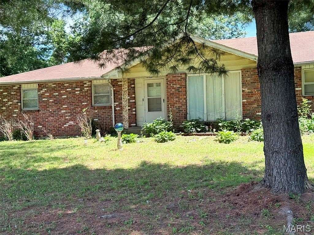 5.5 Acres of Land with Home for Sale in Mulberry Grove, Illinois