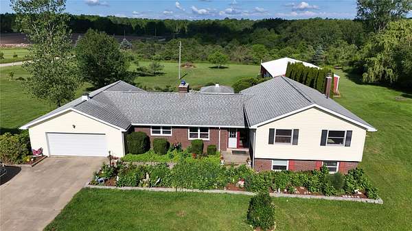 19.5 Acres of Land with Home for Sale in Edinboro, Pennsylvania