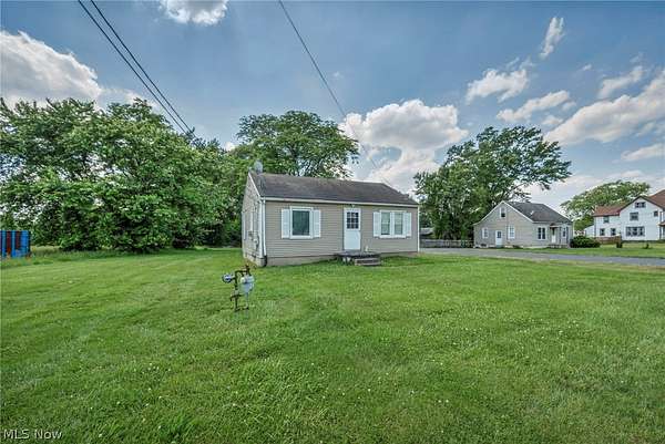 2.39 Acres of Mixed-Use Land for Sale in Niles, Ohio