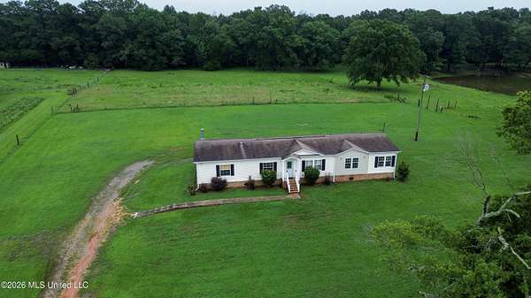 4 Acres of Land with Home for Sale in Pelahatchie, Mississippi