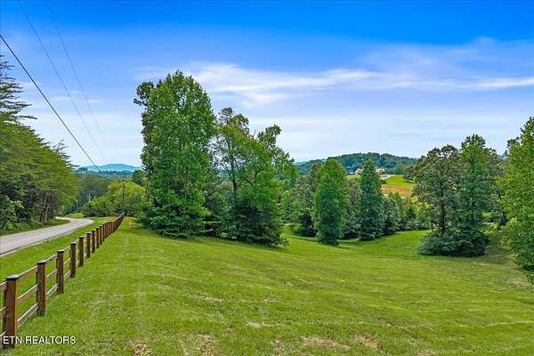 3 Acres of Residential Land for Sale in Madisonville, Tennessee