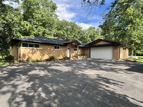 2 Acres of Land with Home for Lease in Spring Grove, Illinois
