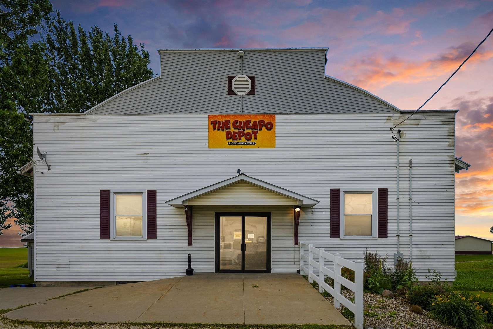 1.5 Acres of Commercial Land for Sale in Dyersville, Iowa