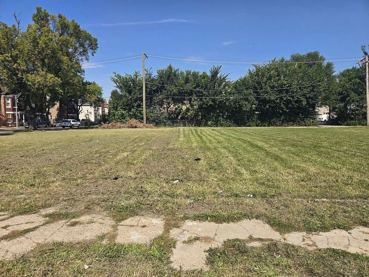 0.12 Acres of Mixed-Use Land for Sale in Chicago, Illinois