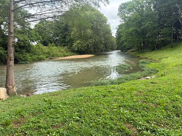 2.65 Acres of Residential Land for Auction in Westpoint, Tennessee