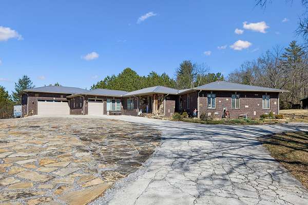 18.3 Acres of Land with Home for Sale in McMinnville, Tennessee