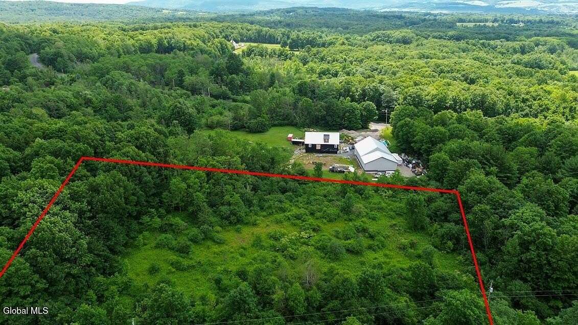 4 Acres of Residential Land for Sale in Glenville Town, New York