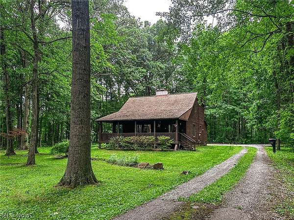 1.77 Acres of Land with Home for Sale in Girard, Ohio