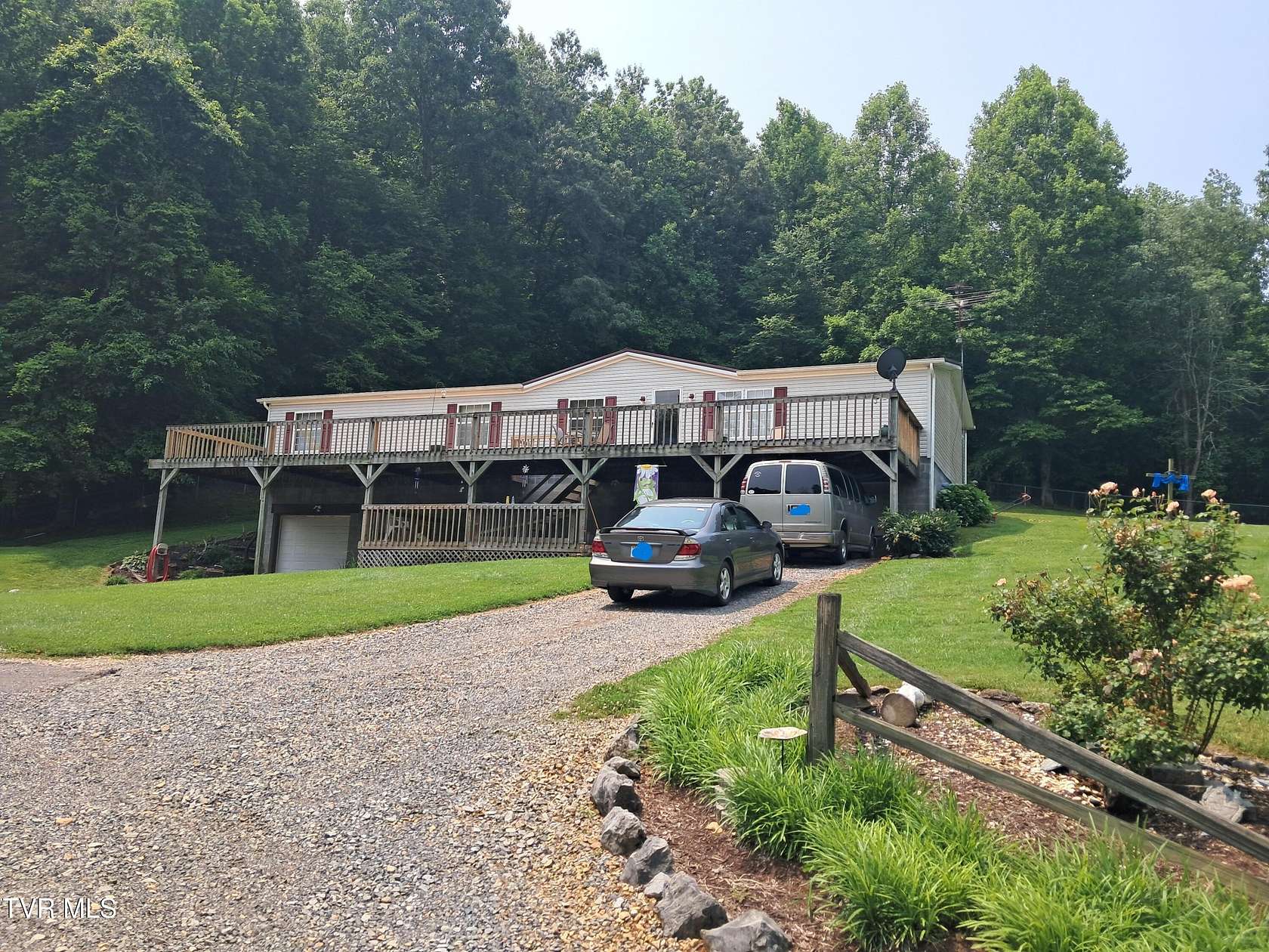 4 Acres of Land with Home for Sale in Mosheim, Tennessee