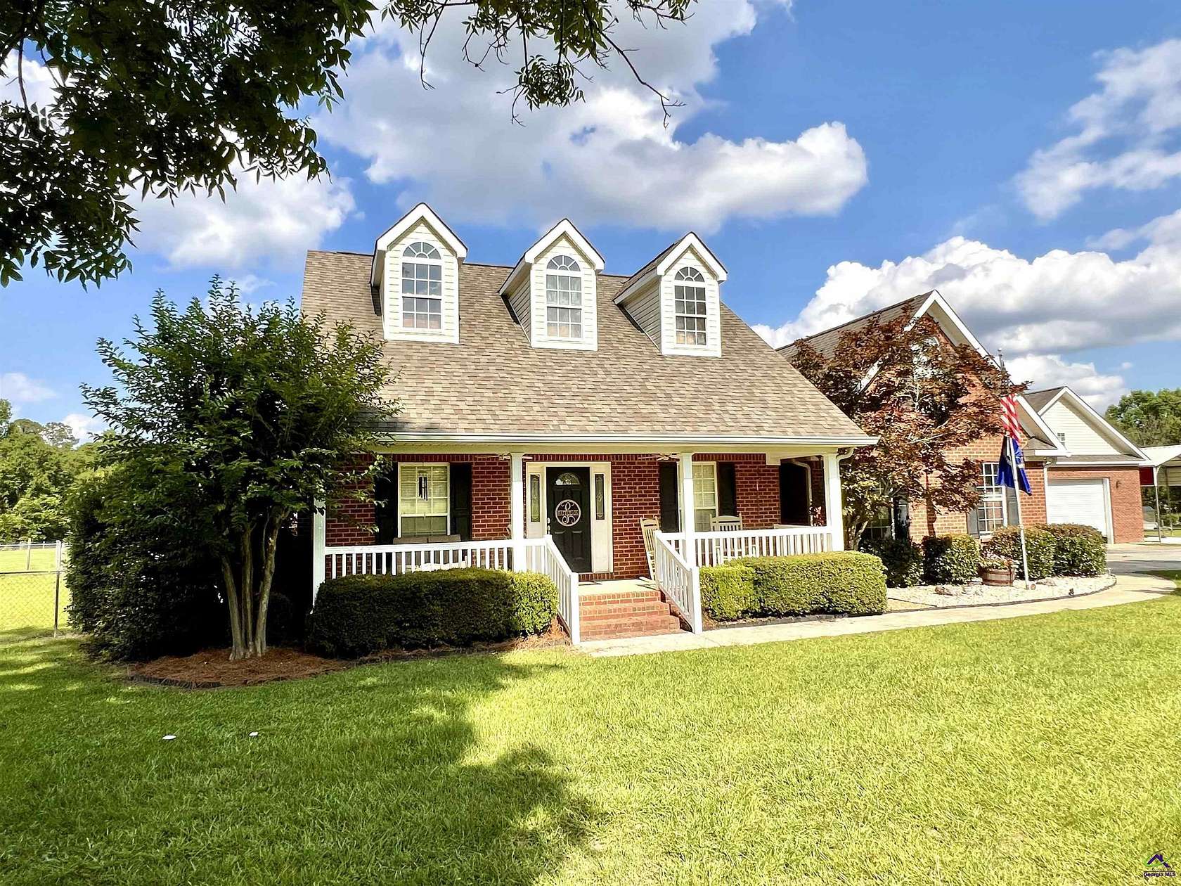 7 Acres of Land with Home for Sale in Byron, Georgia