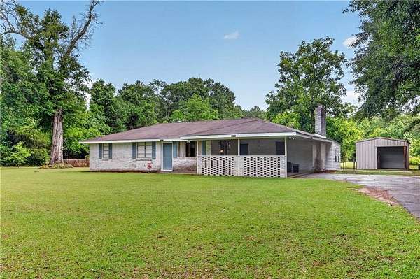 2.87 Acres of Land with Home for Sale in Bogalusa, Louisiana
