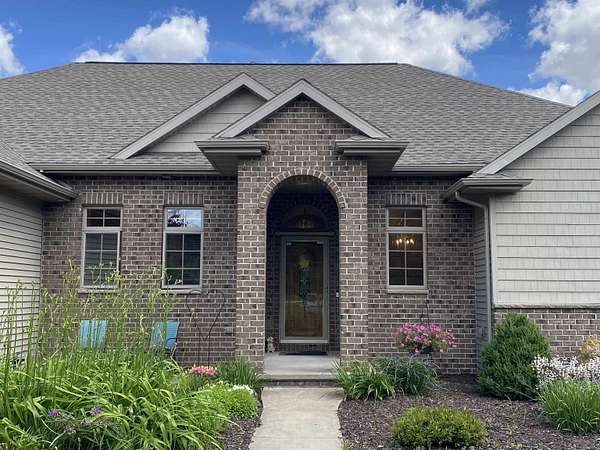 1.7 Acres of Land with Home for Sale in Neenah, Wisconsin