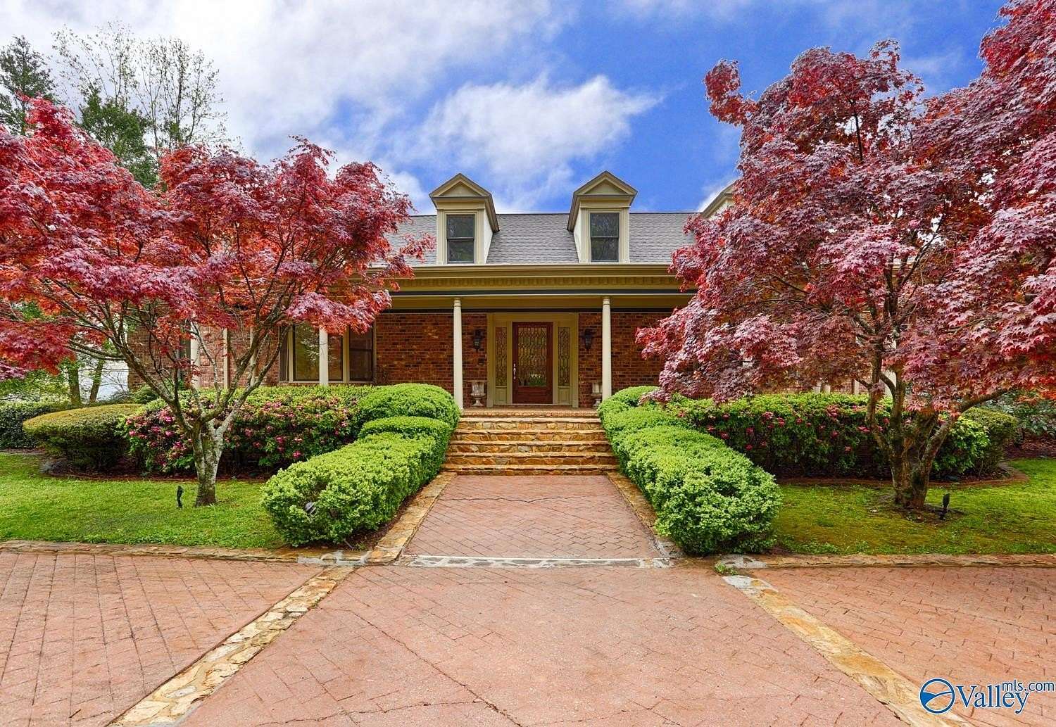 25 Acres of Land with Home for Sale in Gurley, Alabama