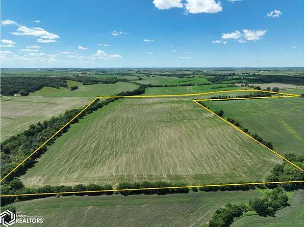 100 Acres of Land for Sale in Brooklyn, Iowa