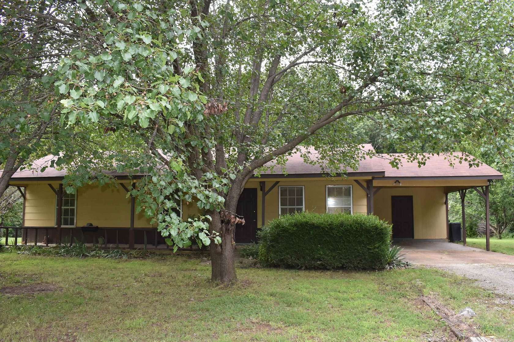 2.5 Acres of Land with Home for Sale in Jonesboro, Arkansas