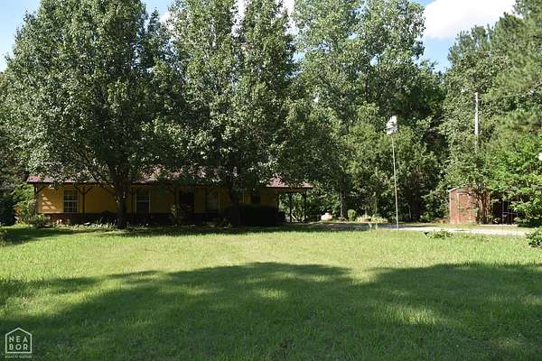 2.5 Acres of Land with Home for Sale in Jonesboro, Arkansas