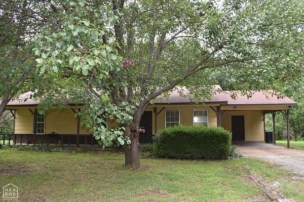 2.5 Acres of Land with Home for Sale in Jonesboro, Arkansas