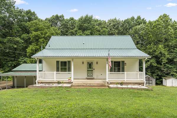 3.18 Acres of Land with Home for Sale in Dickson, Tennessee