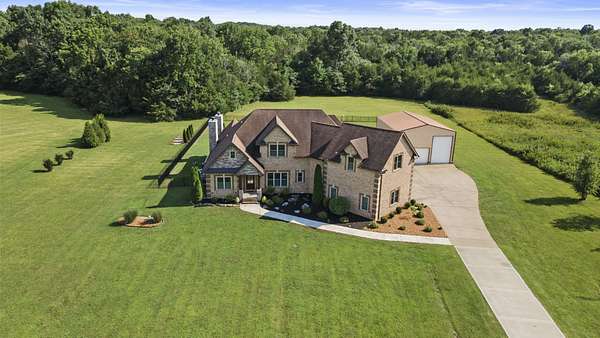 5.5 Acres of Land with Home for Sale in Lebanon, Tennessee