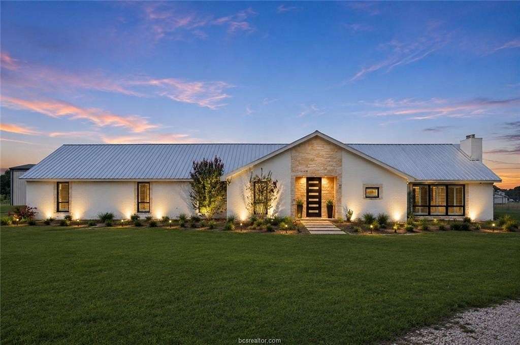 10.8 Acres of Land with Home for Sale in Anderson, Texas