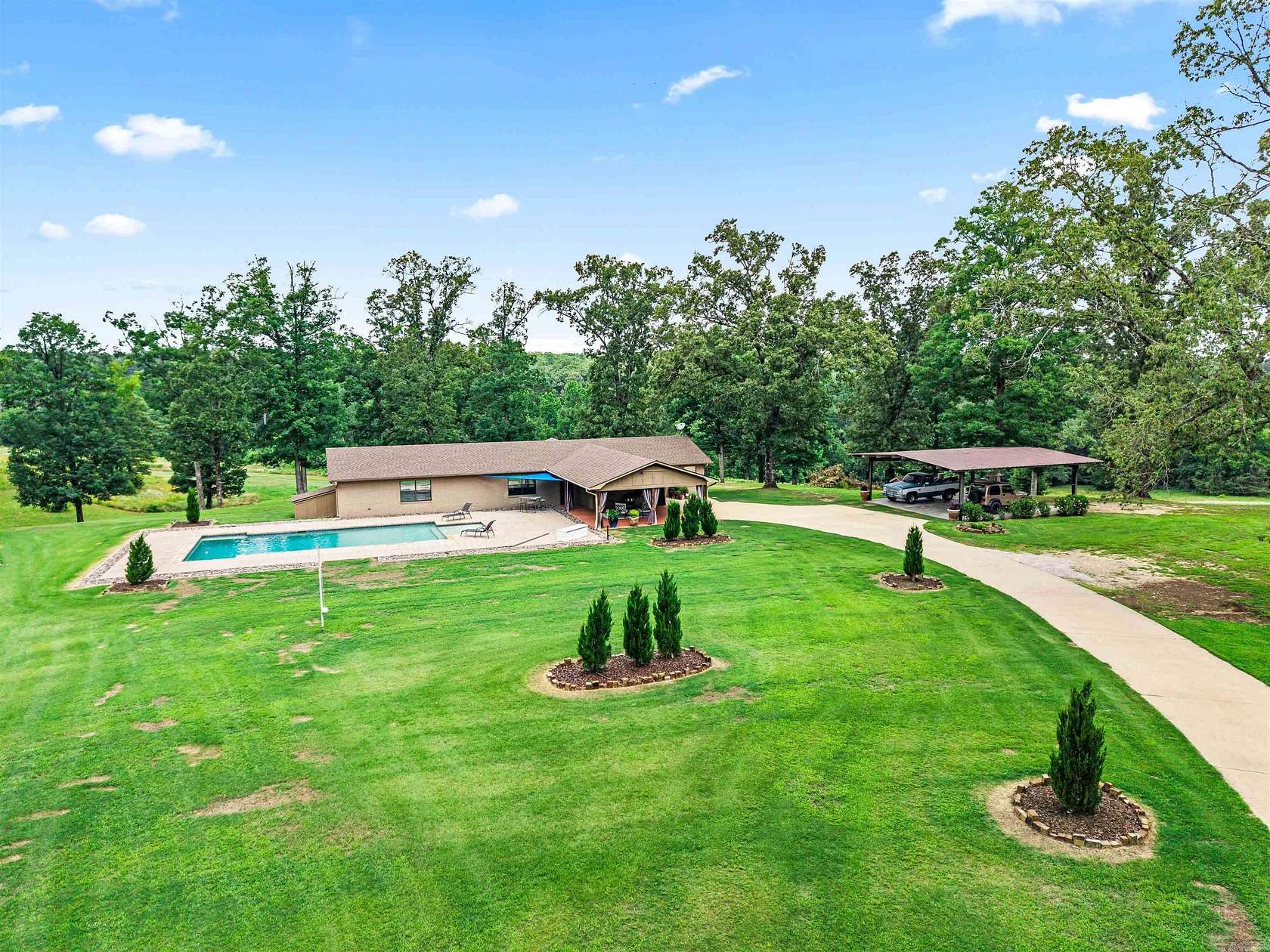 15 Acres of Land with Home for Sale in Pearcy, Arkansas
