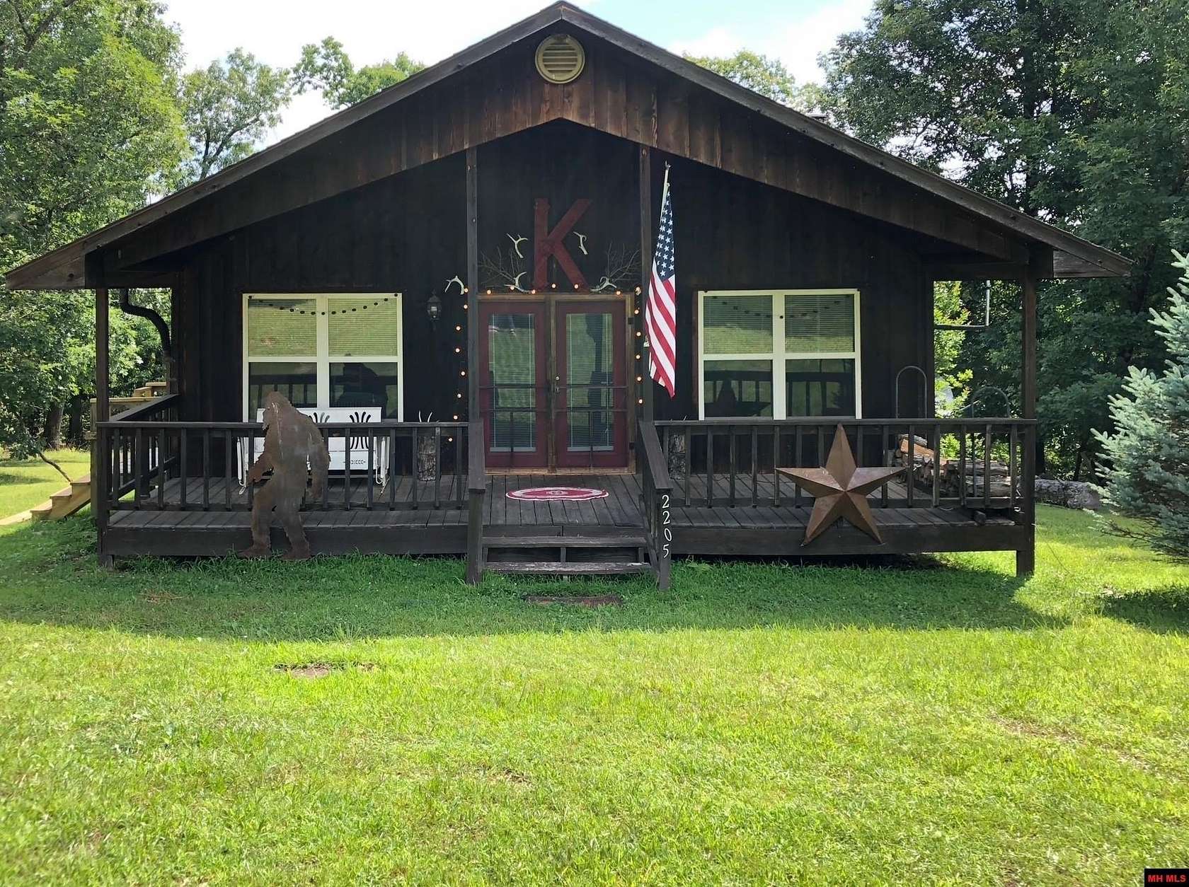 10 Acres of Recreational Land with Home for Sale in Yellville, Arkansas