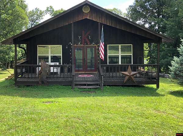 10 Acres of Recreational Land with Home for Sale in Yellville, Arkansas