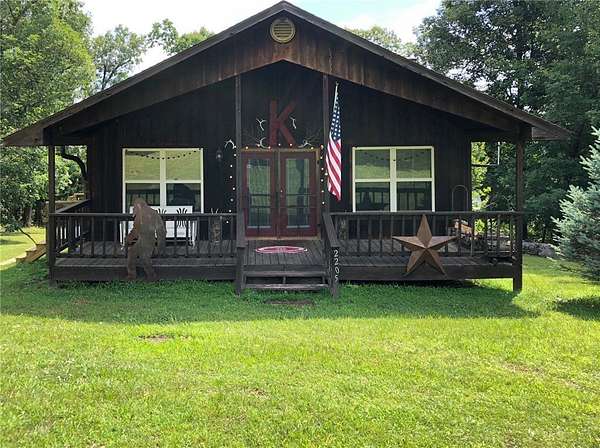 10 Acres of Recreational Land with Home for Sale in Yellville, Arkansas