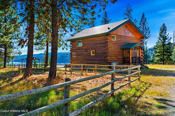 10.8 Acres of Recreational Land with Home for Sale in Sandpoint, Idaho