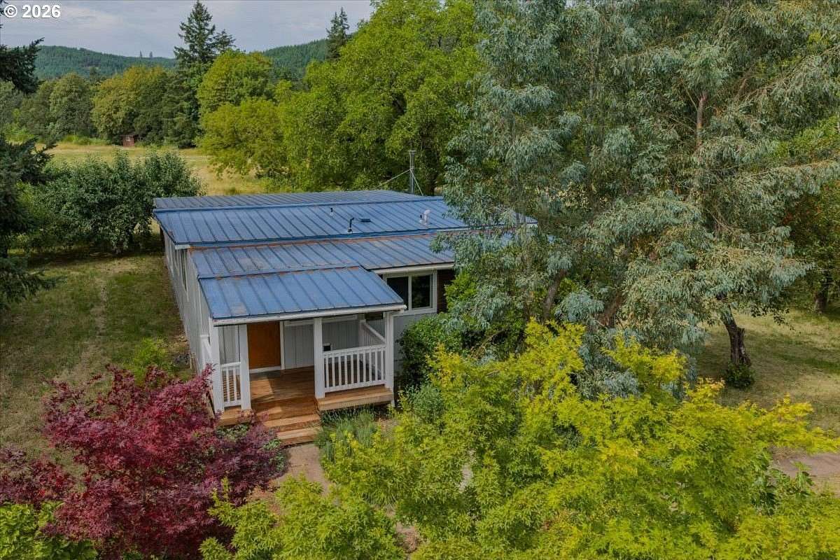 10 Acres of Land with Home for Sale in Brownsville, Oregon