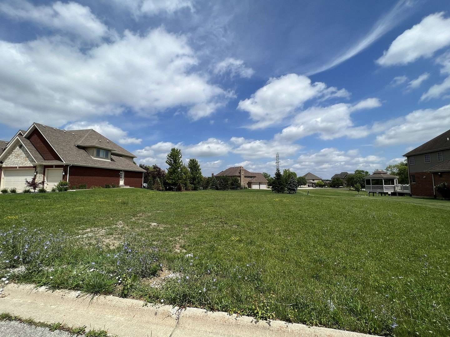 0.35 Acres of Residential Land for Sale in Frankfort, Illinois