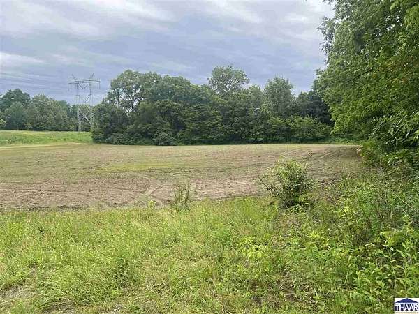 92.4 Acres of Land for Auction in Graysville, Indiana