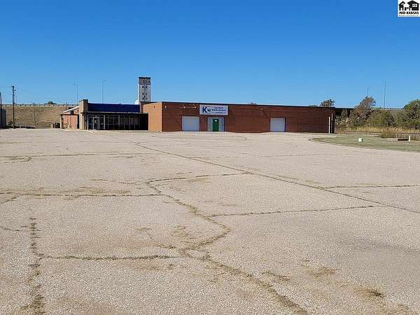 2.76 Acres of Commercial Land for Lease in Hutchinson, Kansas