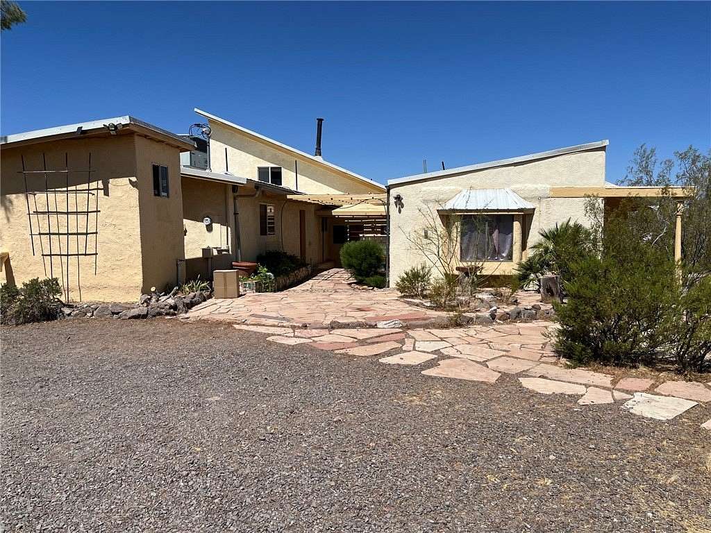 5 Acres of Land with Home for Sale in Golden Valley, Arizona