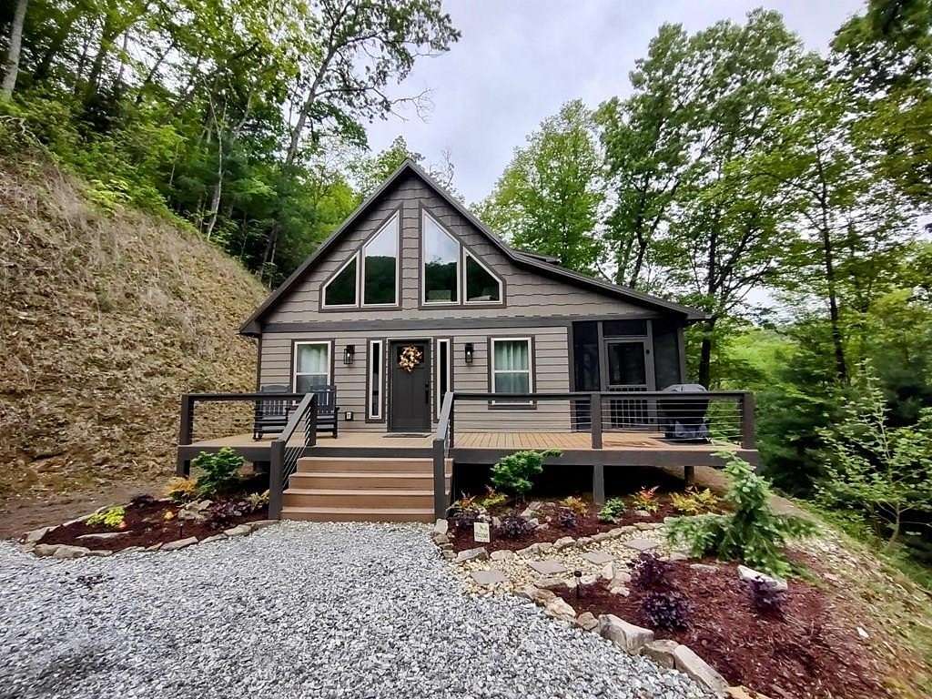 2 Acres of Land with Home for Lease in Bryson City, North Carolina