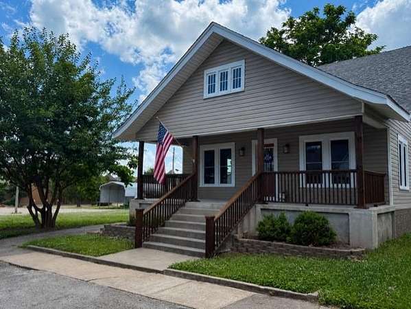 1.72 Acres of Land with Home for Sale in Macon, Missouri