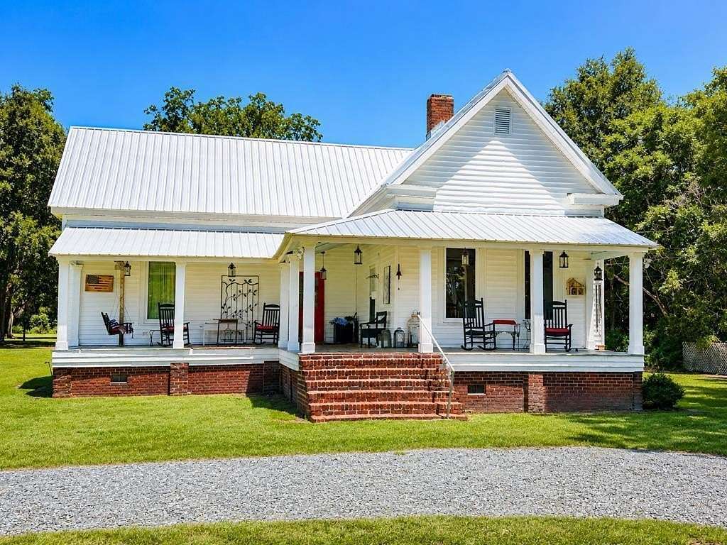 8.29 Acres of Land with Home for Sale in Thomasville, Georgia