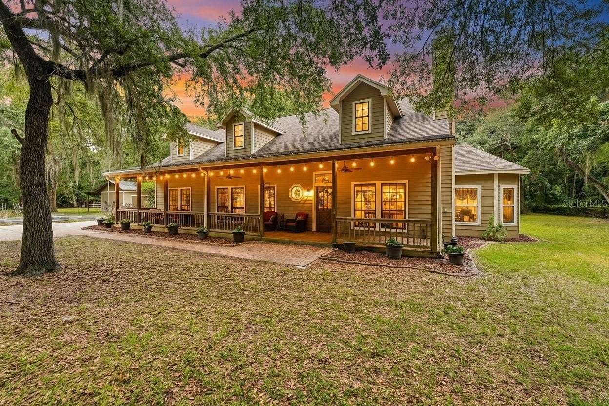 5.69 Acres of Land with Home for Sale in Geneva, Florida