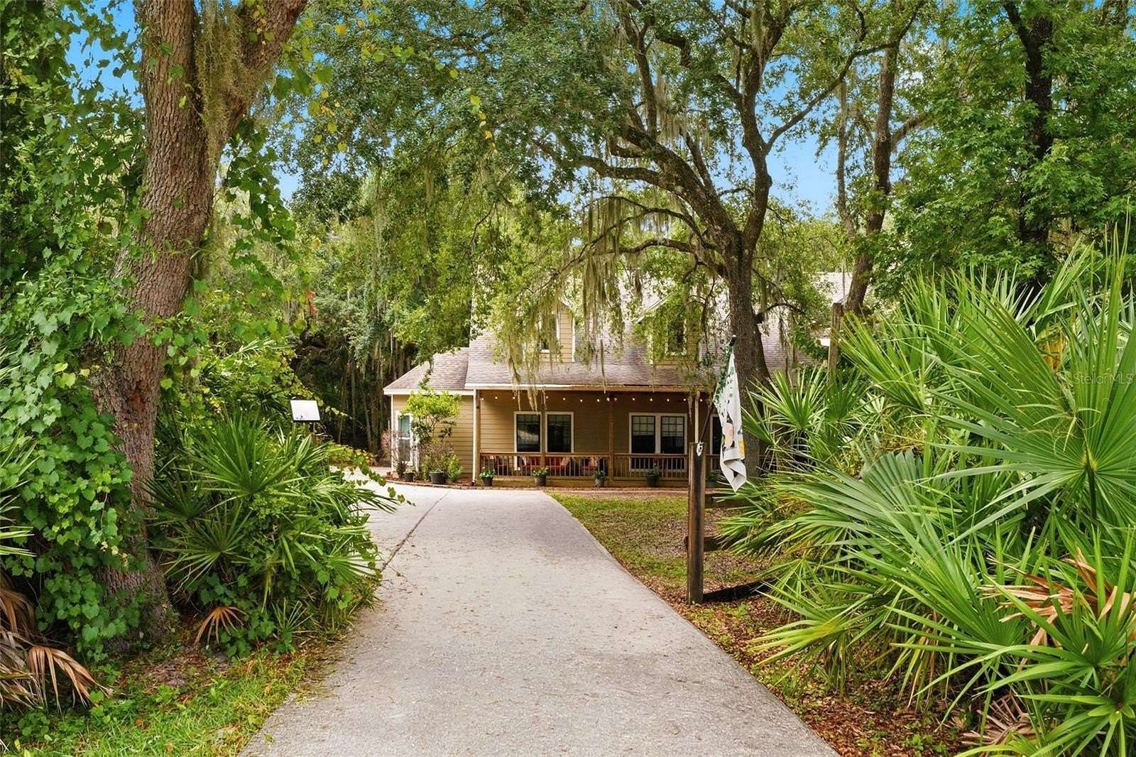 5.69 Acres of Land with Home for Sale in Geneva, Florida