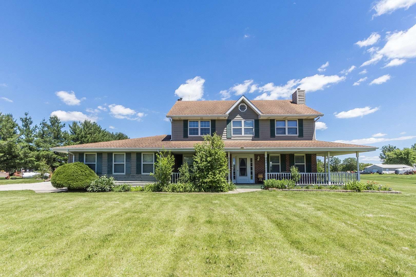 3.1 Acres of Land with Home for Sale in Manhattan, Illinois